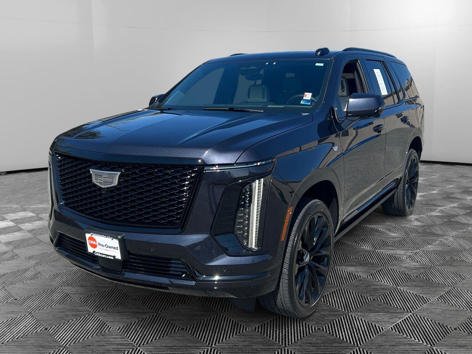 Certified 2025 Cadillac Escalade Sport Platinum w/ LPO, ONYX Package AWD/4WD image 1
