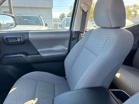 Used 2022 Toyota Tacoma 2WD Double Cab image 23