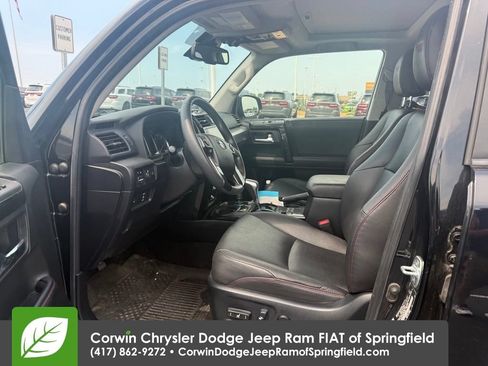 Used 2020 Toyota 4Runner TRD Off-Road Premium w/ Moonroof Package AWD/4WD image 10