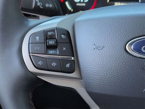 New 2025 Ford Explorer Active w/ Active Comfort Package image 26