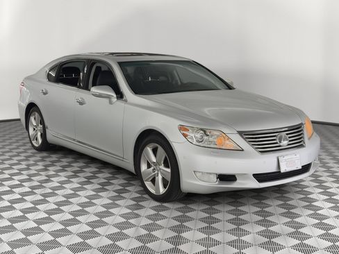 Used 2011 Lexus LS 460 L w/ Luxury Pkg RWD image 7