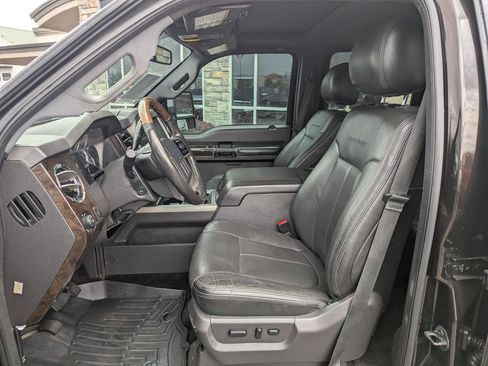 Used 2014 Ford F250 Platinum w/ FX4 Off-Road Package AWD/4WD image 26