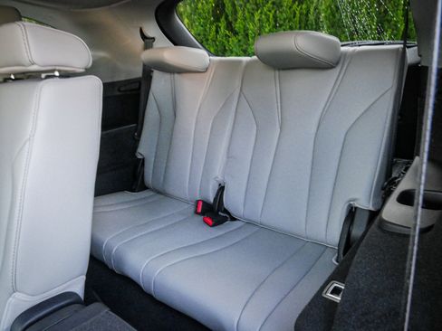 Used 2023 Acura MDX FWD w/ Technology Package image 32