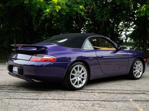 Used 2001 Porsche 911 Carrera RWD image 38