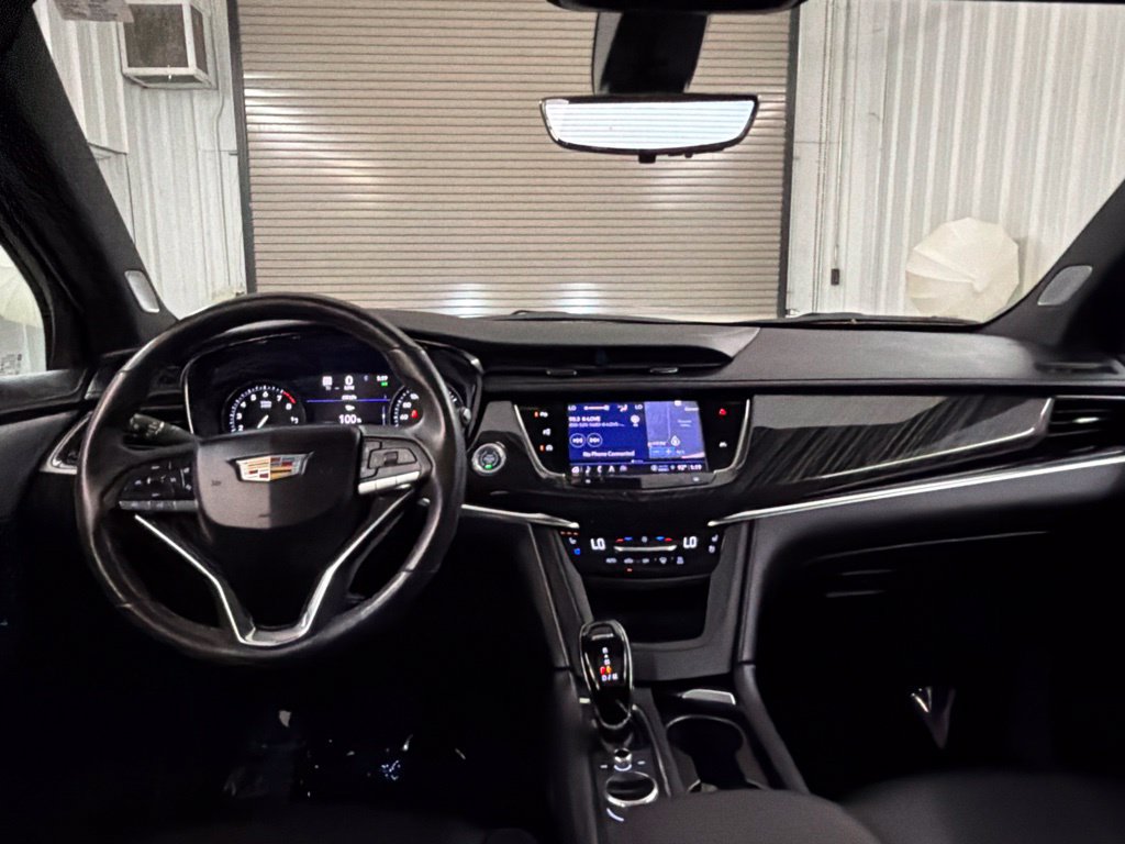 Used 2023 Cadillac XT6 Premium Luxury w/ Technology Package FWD image 40