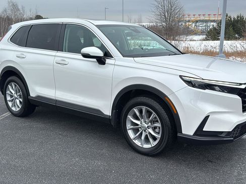 Used 2023 Honda CR-V EX image 2