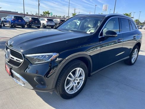 Certified 2025 Mercedes-Benz GLC 300 GLC 300 image 3