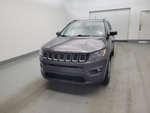 Used 2019 Jeep Compass Latitude w/ Popular Equipment Group AWD/4WD image 15