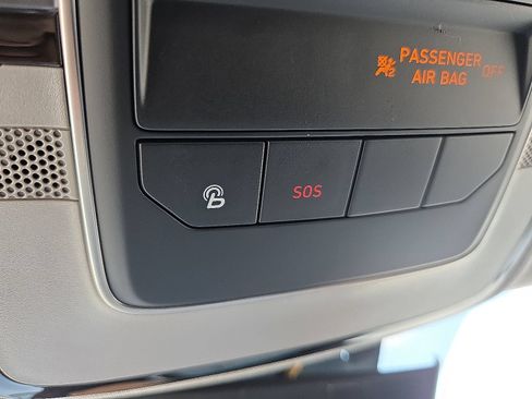 Used 2022 Hyundai Santa Fe Limited FWD image 21