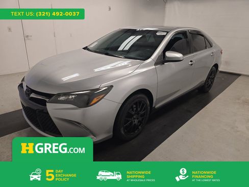Used 2017 Toyota Camry LE image 1