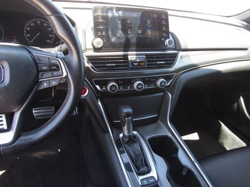 Used 2020 Honda Accord Sport image 16