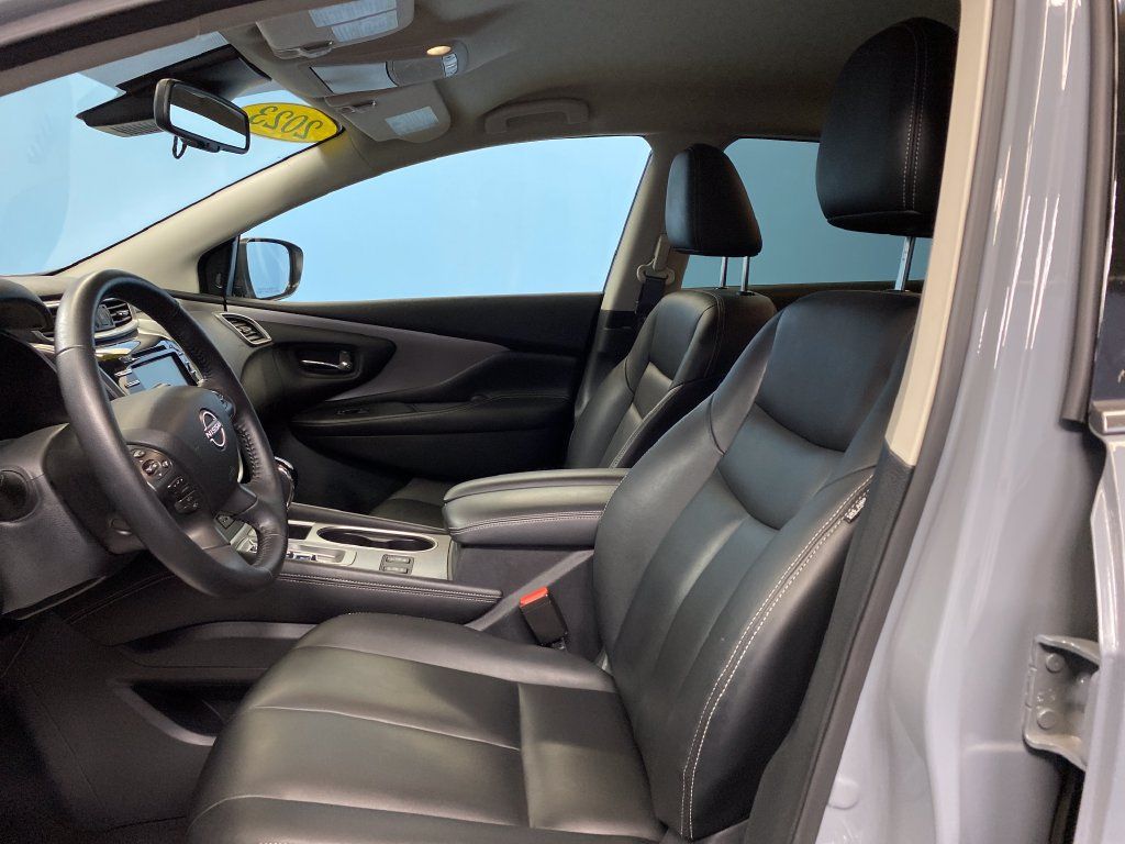 Used 2023 Nissan Murano SV w/ SV Midnight Edition Package AWD/4WD image 9