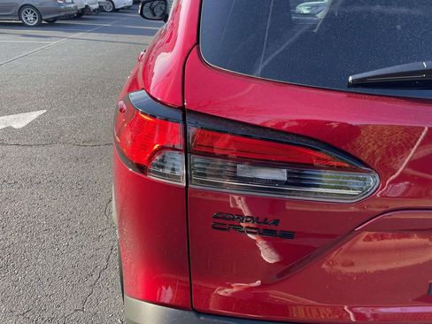 Used 2025 Toyota Corolla Cross AWD Hybrid w/ Convenience Package image 20