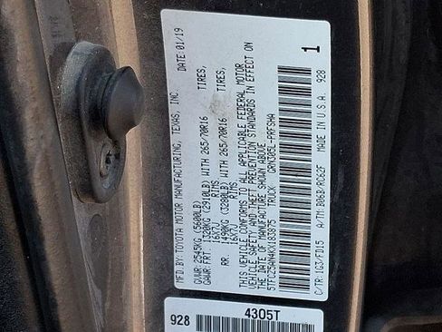 Certified 2019 Toyota Tacoma TRD Off-Road AWD/4WD image 26