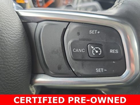 Used 2022 Jeep Wrangler Unlimited Sahara w/ Cold Weather Group image 18