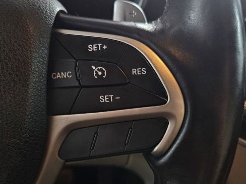 Used 2014 Jeep Grand Cherokee Limited image 12