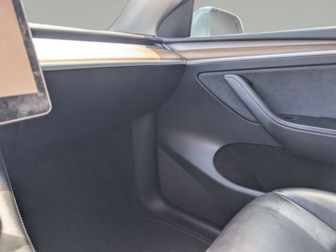 Used 2023 Tesla Model Y Performance AWD/4WD image 26