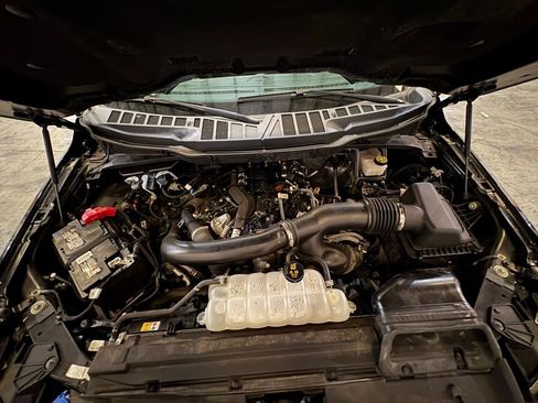 Used 2024 Ford F150 XLT AWD/4WD image 17