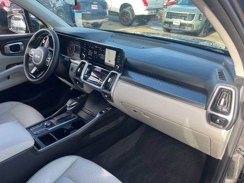 Certified 2023 Kia Sorento S image 20