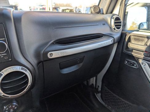 Used 2011 Jeep Wrangler Unlimited 70th Anniversary w/ Dual Top Group image 30