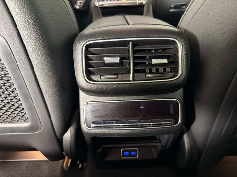 Used 2025 Mercedes-Benz GLS 450 4MATIC w/ AMG Line Exterior image 34
