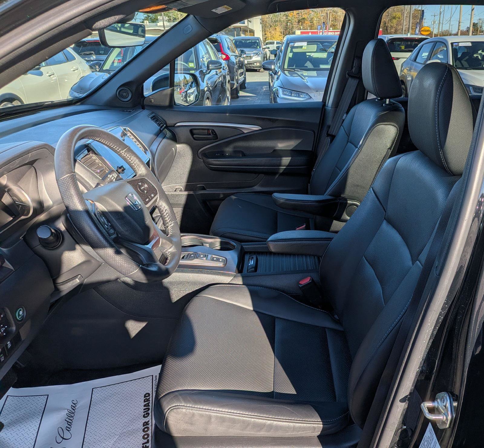 Certified 2023 Honda Passport EX-L image 13