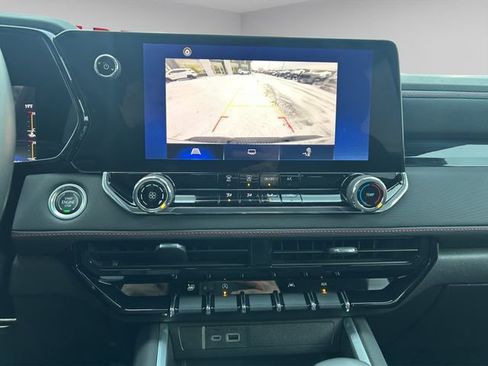 Used 2023 Chevrolet Colorado Z71 image 20