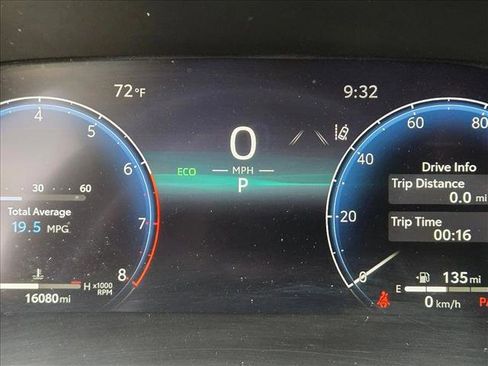 Used 2023 Toyota Highlander Limited image 11