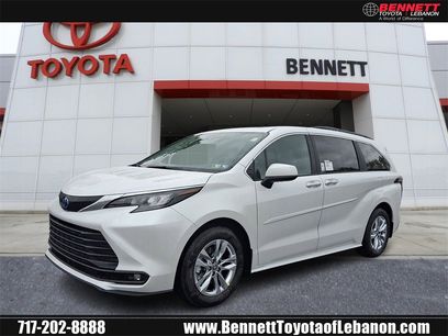 New 2025 Toyota Sienna XLE