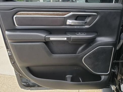 Used 2019 RAM 1500 Laramie AWD/4WD image 15