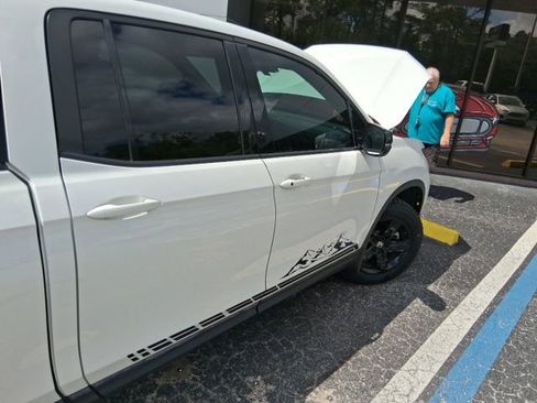 Used 2022 Honda Ridgeline Black Edition image 15