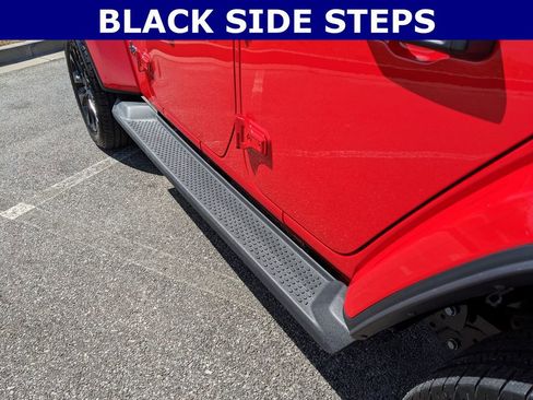 Certified 2025 Jeep Wrangler Unlimited Sahara image 6