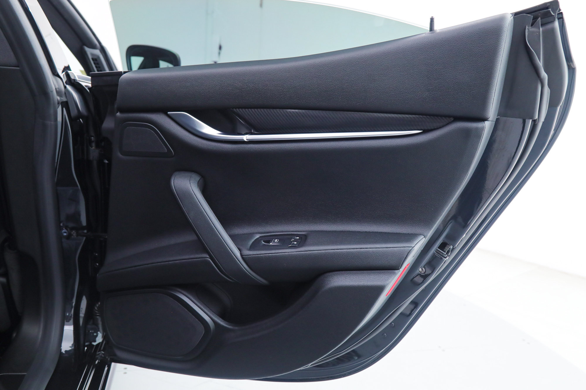 Certified 2022 Maserati Ghibli Modena RWD image 12