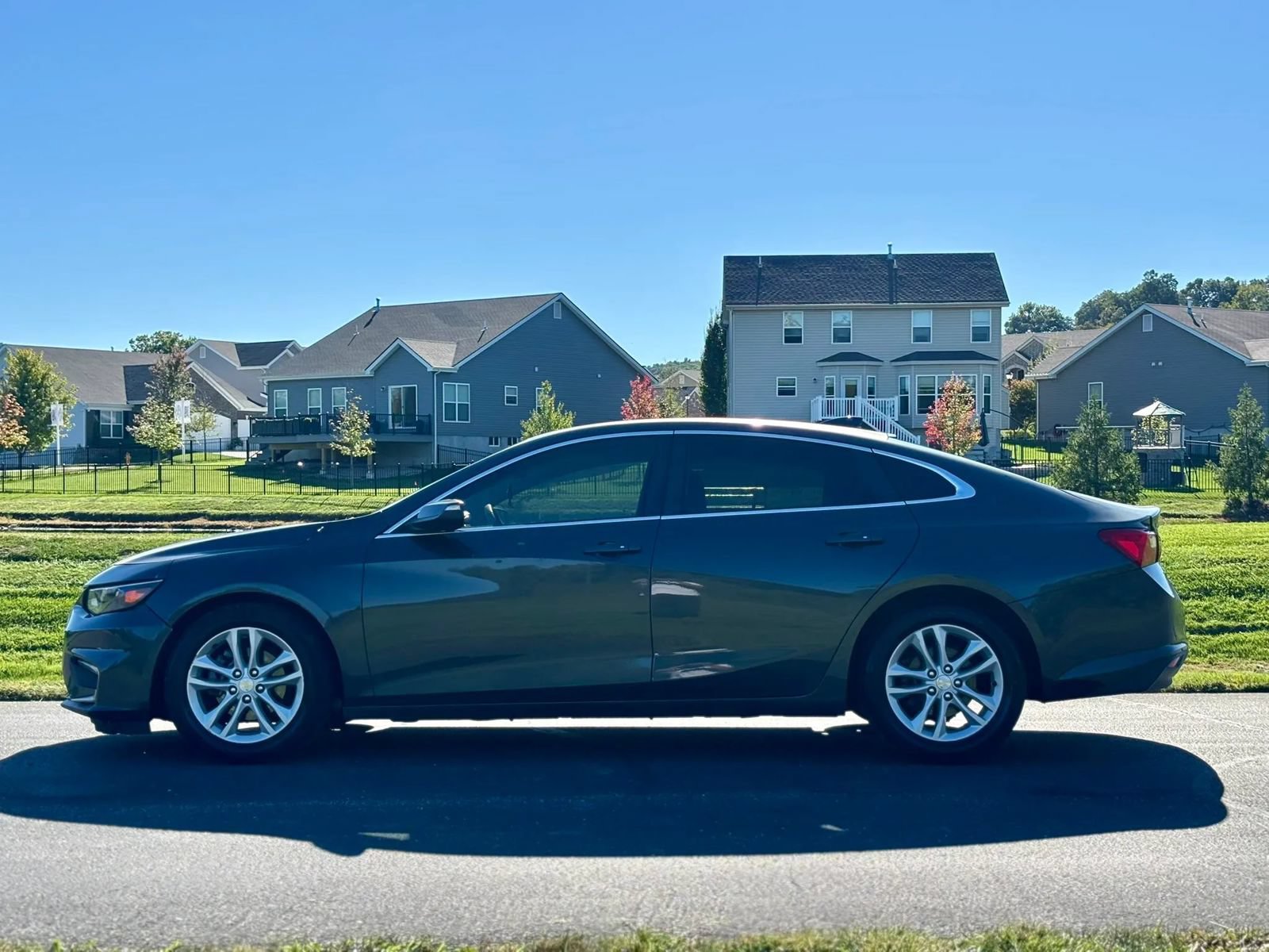 Used 2016 Chevrolet Malibu LT FWD image 10