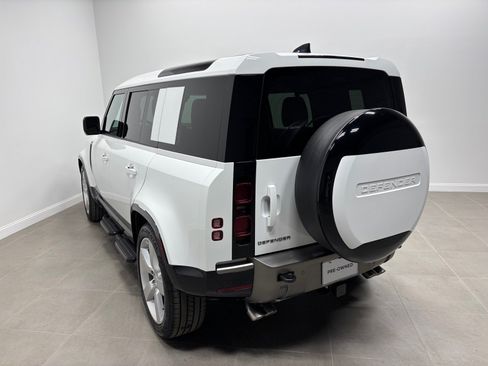 Used 2025 Land Rover Defender 110 X-Dynamic SE AWD/4WD image 9