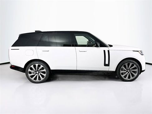 New 2025 Land Rover Range Rover Long Wheelbase SE image 4