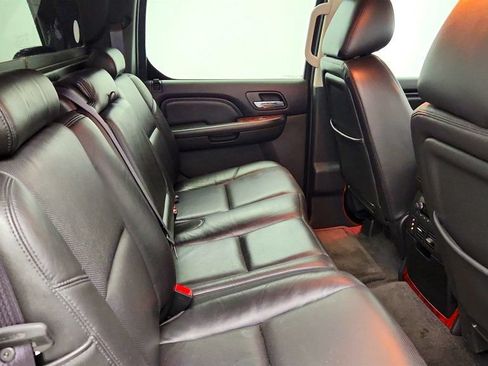 Used 2012 Cadillac Escalade EXT Luxury AWD/4WD image 23
