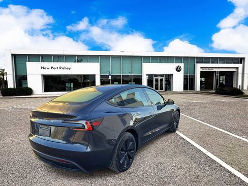 Used 2025 Tesla Model 3 Long Range image 8