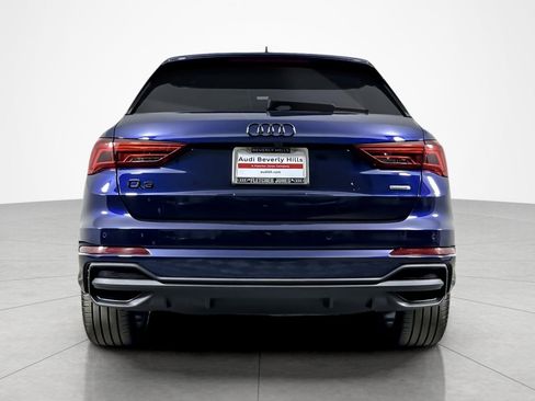 Used 2023 Audi Q3 2.0T Premium w/ Black Optic Sport Package image 4