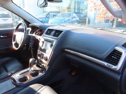 Used 2014 GMC Acadia Denali image 16
