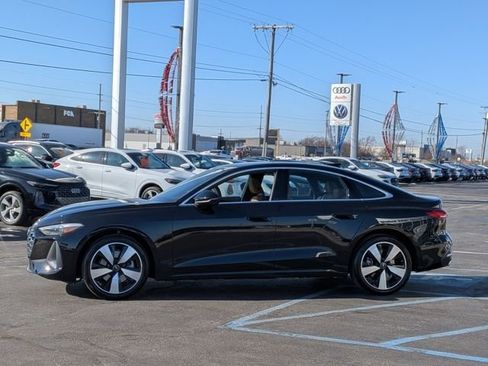 Used 2025 Audi A5 2.0T Premium w/ Convenience Package image 4