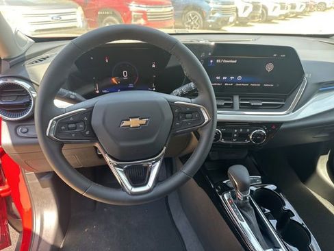 New 2026 Chevrolet Trax LT w/ Driver Confidence Package FWD image 15