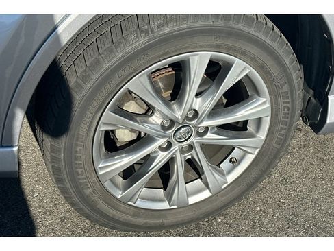 Used 2017 Toyota RAV4 Platinum w/ All Weather Liner Package AWD/4WD image 4