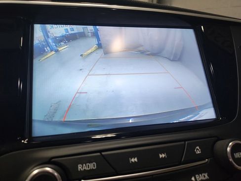Used 2020 Buick Envision Essence w/ Experience Buick Package FWD image 30