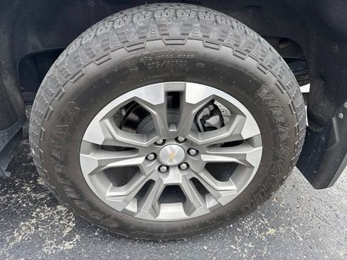 Used 2024 Chevrolet Silverado 1500 High Country w/ Z71 Off-Road Package AWD/4WD image 4