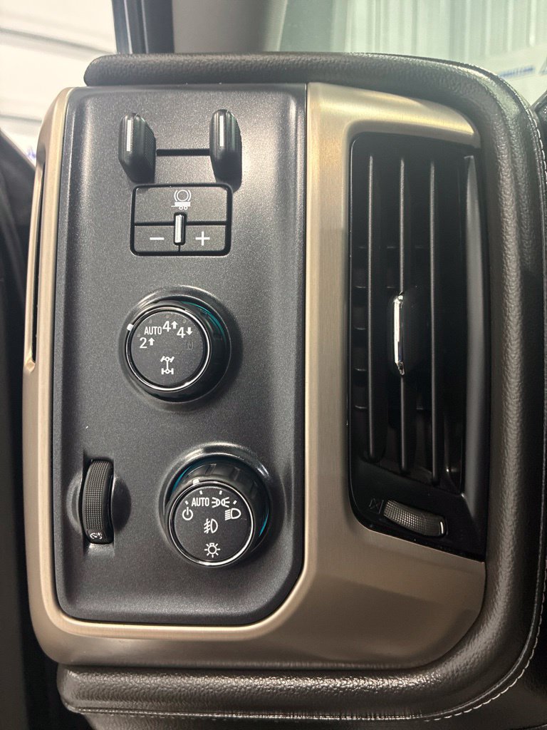 Used 2018 GMC Sierra 1500 Denali w/ Denali Ultimate Package AWD/4WD image 17