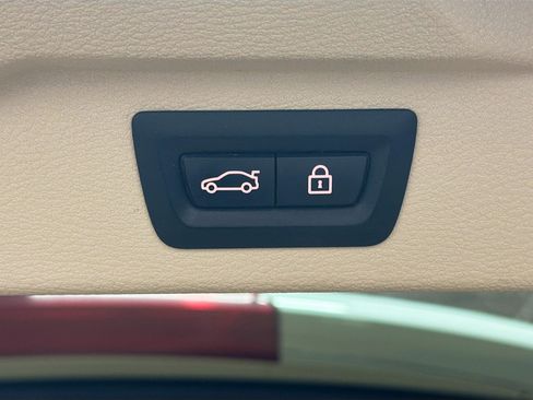 Used 2014 BMW X5 xDrive35d image 32