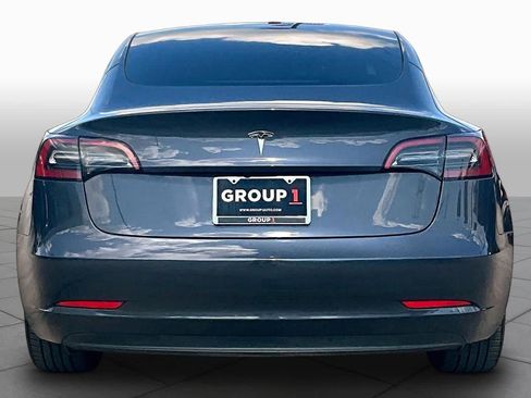 Used 2023 Tesla Model 3 Standard Range RWD image 4