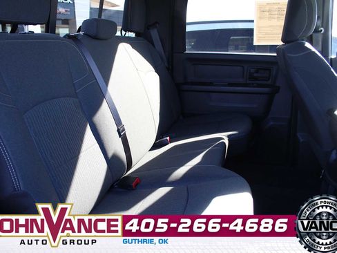 Used 2024 RAM 3500 Tradesman w/ Chrome Appearance Group image 21