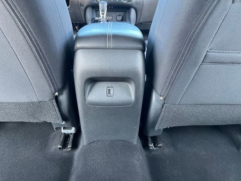 Used 2022 Nissan Sentra SV image 19